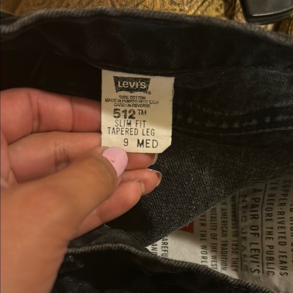 Vintage Levi’s Slim Fit Size 9M Black Denim Women's Shorts!! - Picture 9 of 10